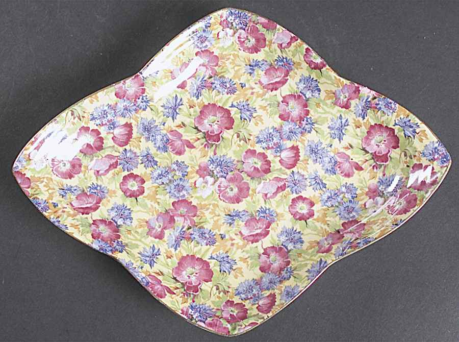 Royalty (Older) Peebles Shape Tray by Royal Winton-1