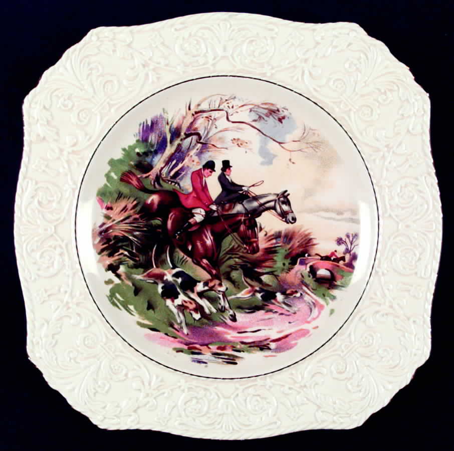 English Hunting Scenes Dinner Plate wWedgwood Border by Royal Winton-1
