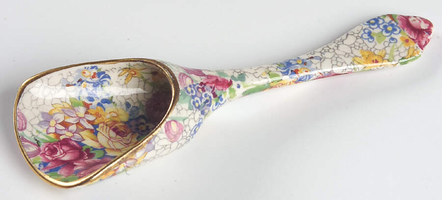 Spring (Rose Floral Chintz) Nut Scoop by Royal Winton-1