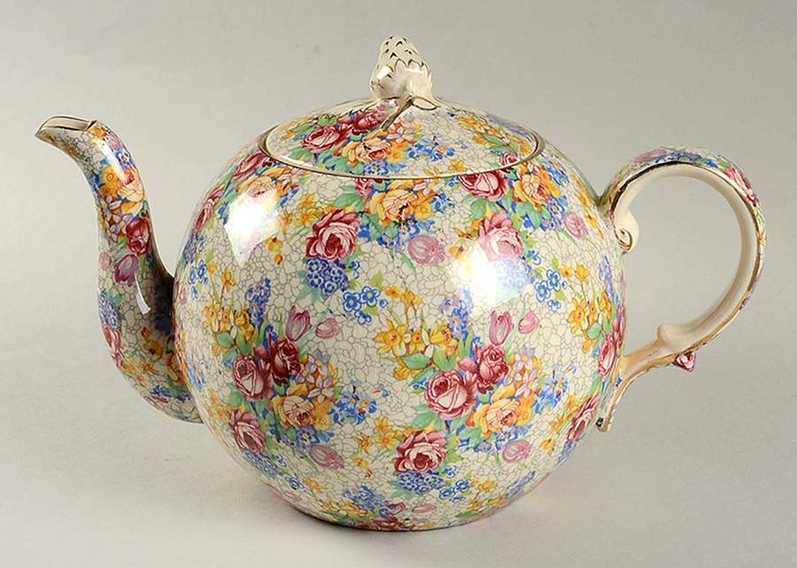 Spring (Rose Floral Chintz) Elite Tea Pot & Lid by Royal Winton-1