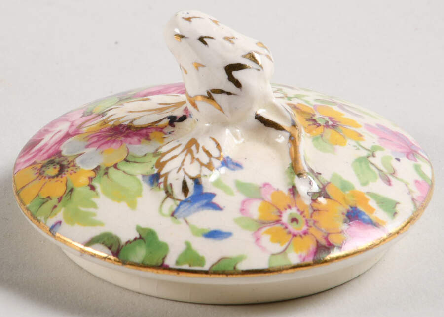 Summertime (Pre 1960, Cream Background, Gold Trim) Lid for Elite Sugar Bowl by Royal Winton-1