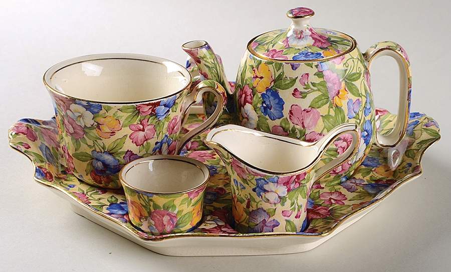 Sweet Pea 6-Piece Breakfast Set (Flat Cup) by Royal Winton-1