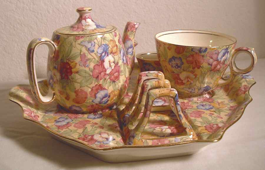 Sweet Pea 6-Piece Breakfast Set (Footed Cup) by Royal Winton-1