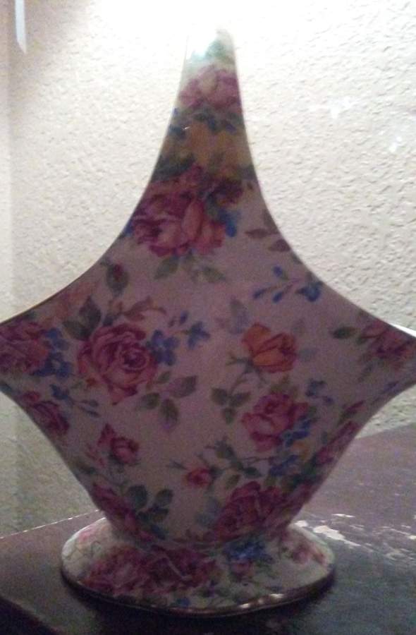 Victorian Rose Kew Shape Basket by Royal Winton-1