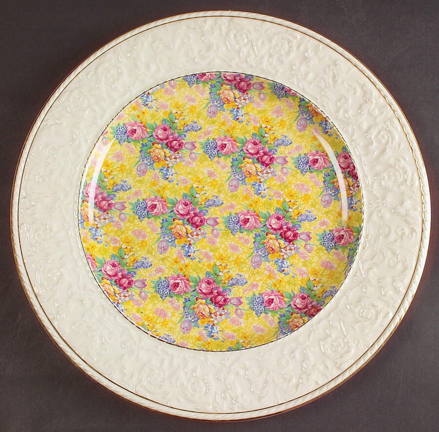 Welbeck (Older) Round Dinner Plate w/Wedgwood Border by Royal Winton-1