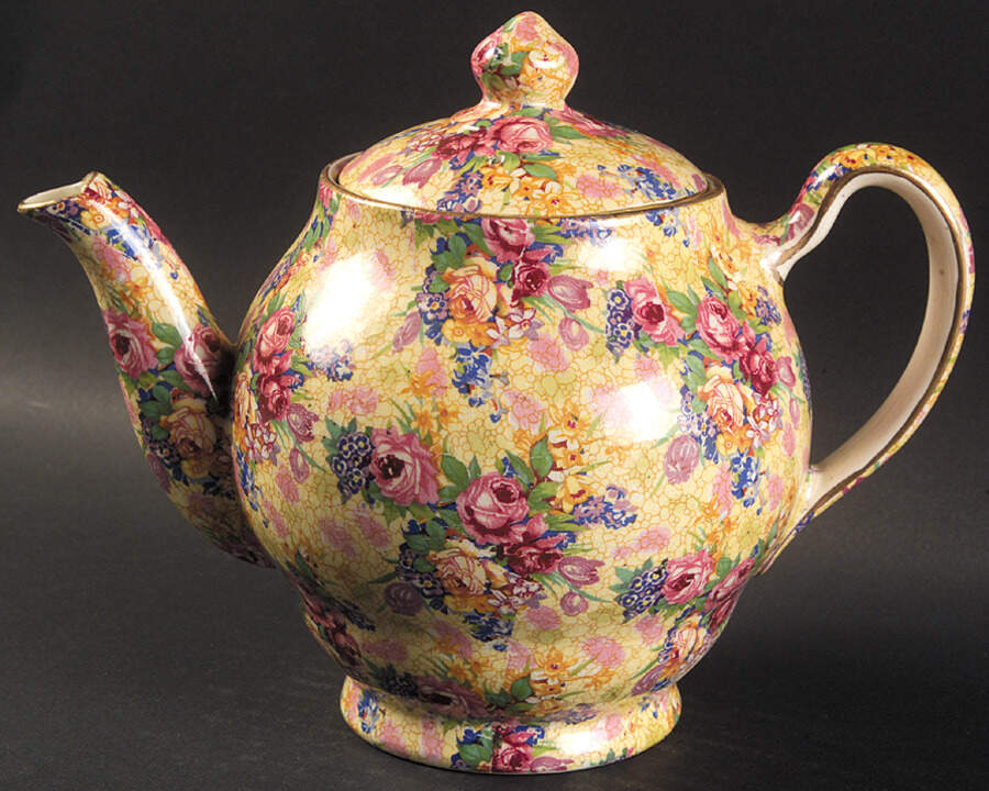 Welbeck (Older) Unknown Shape #1 Teapot & Lid by Royal Winton-1