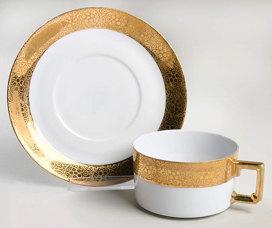 RYB3 Flat Cup & Saucer Set by Royal L B-1