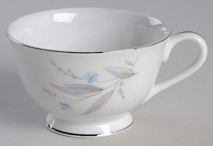Caroline Footed Cup by Royal Crest (Japan)-1