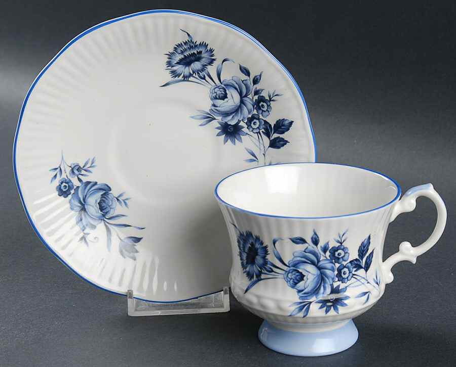 R2C1 Footed Cup & Saucer Set by Royal Crest(England)-1