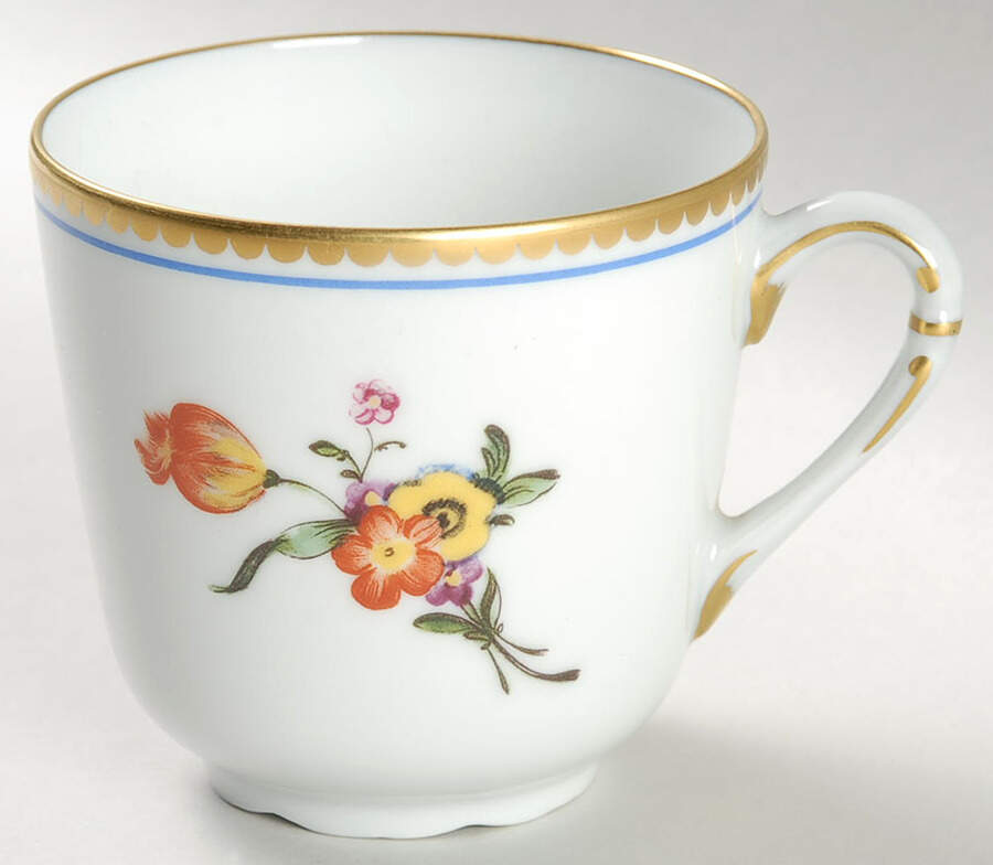 A La Reine Flat Cup by Royale (France)-1