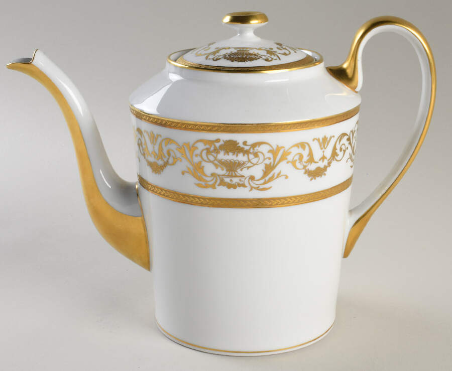 Ambassade Coffee Pot & Lid by Royale (France)-1