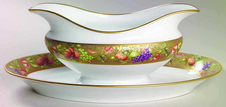 Botticelli Gravy Boat with Attached Underplate by Royale (France)-1