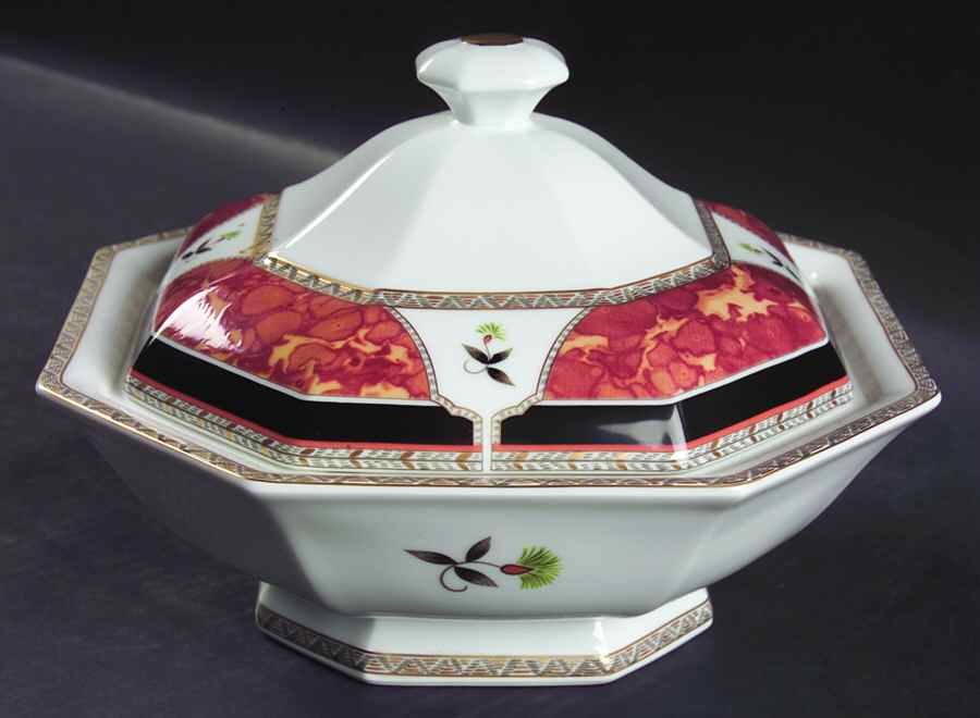 Hadrien Brown (Brique) Round Covered Vegetable by Royale (France)-1