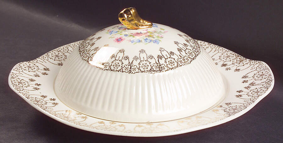 5186 Round Covered Butter by Royal (USA)-1