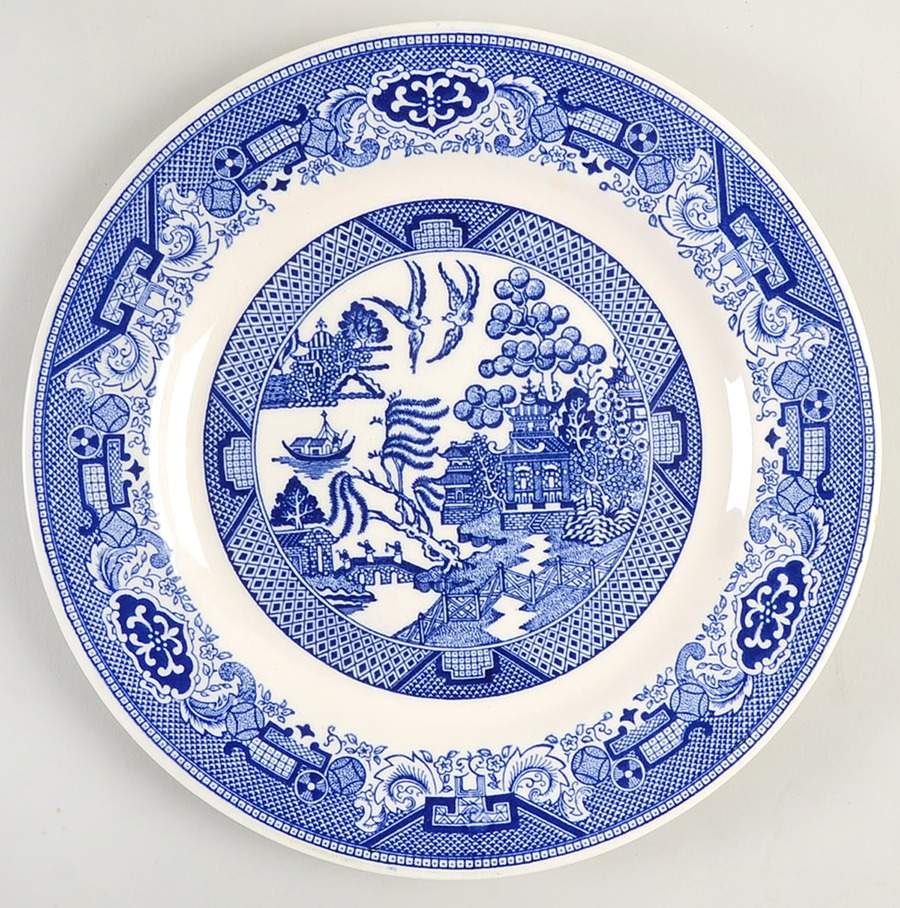 Blue Willow Dinner Plate by Royal (USA)-1