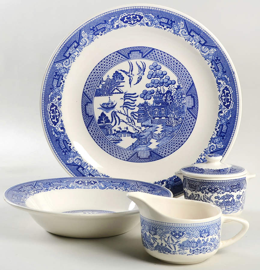 Blue Willow 5 Piece Hostess Set by Royal (USA)-1