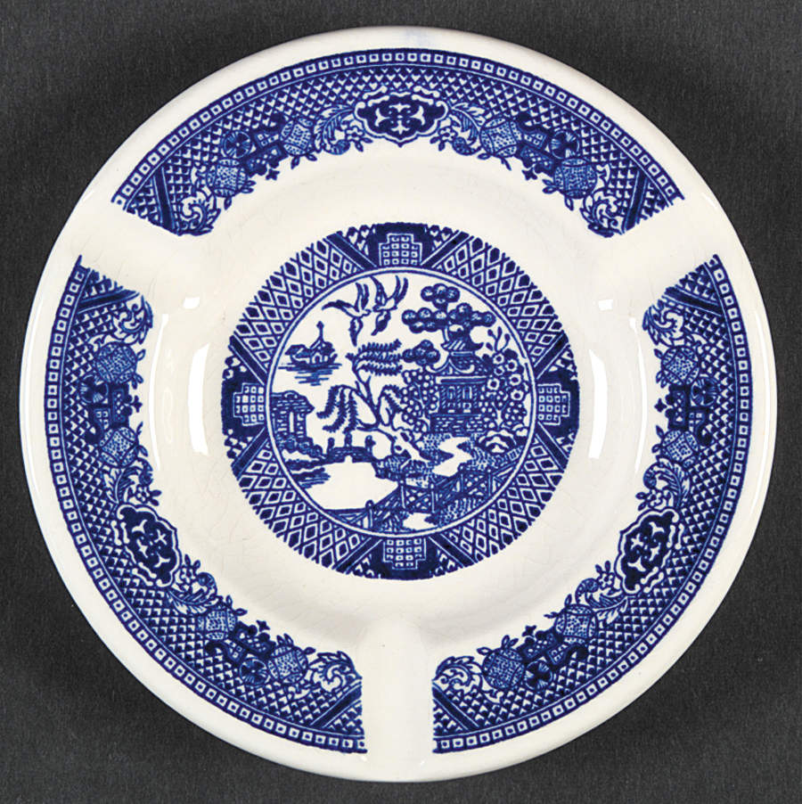 Blue Willow Small Ashtray by Royal (USA)-1
