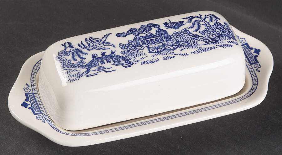 Blue Willow 1/4 Lb Covered Butter by Royal (USA)-1