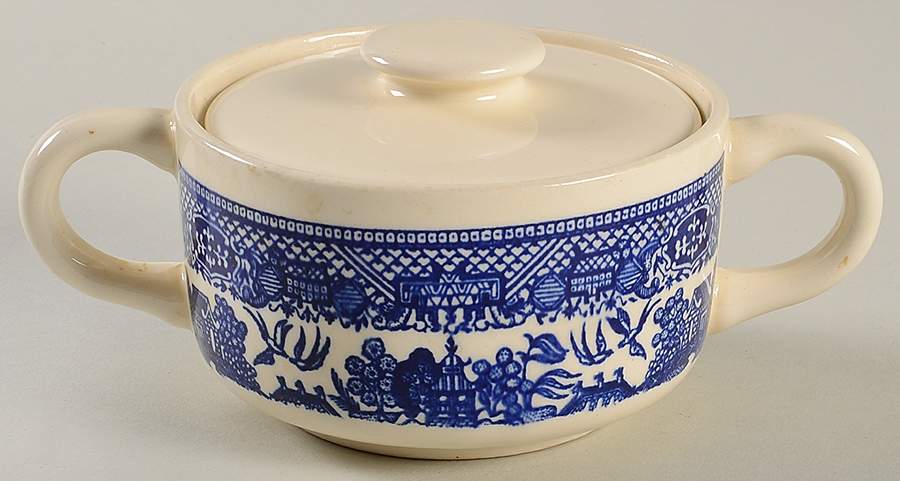 Blue Willow Sugar Bowl & Lid by Royal (USA)-1