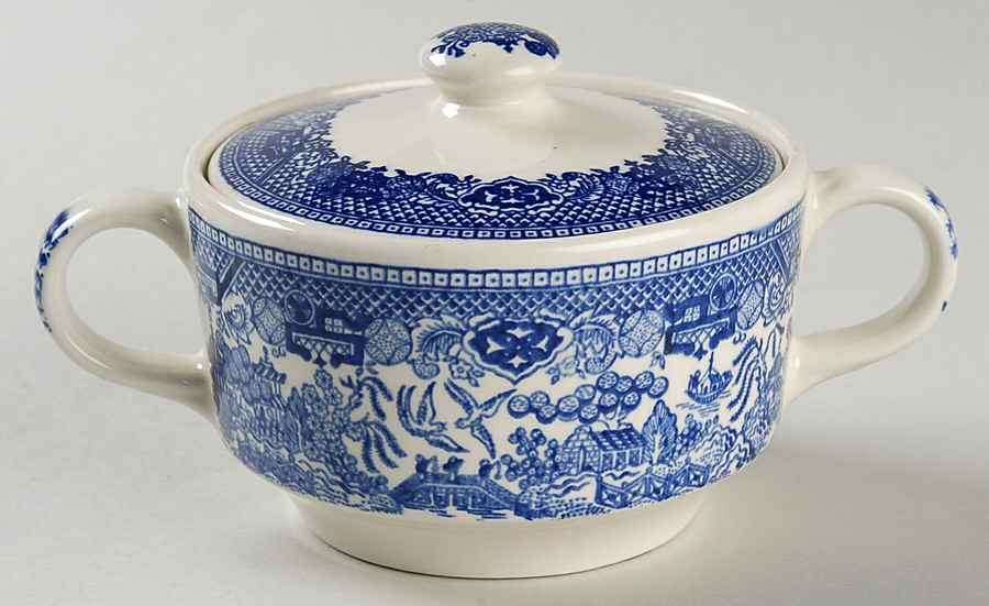 Blue Willow Sugar Bowl & Lid by Royal (USA)-1