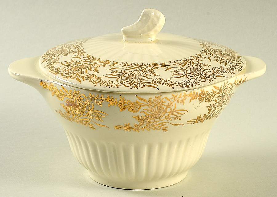 Bridal Gold Sugar Bowl & Lid by Royal (USA)-1