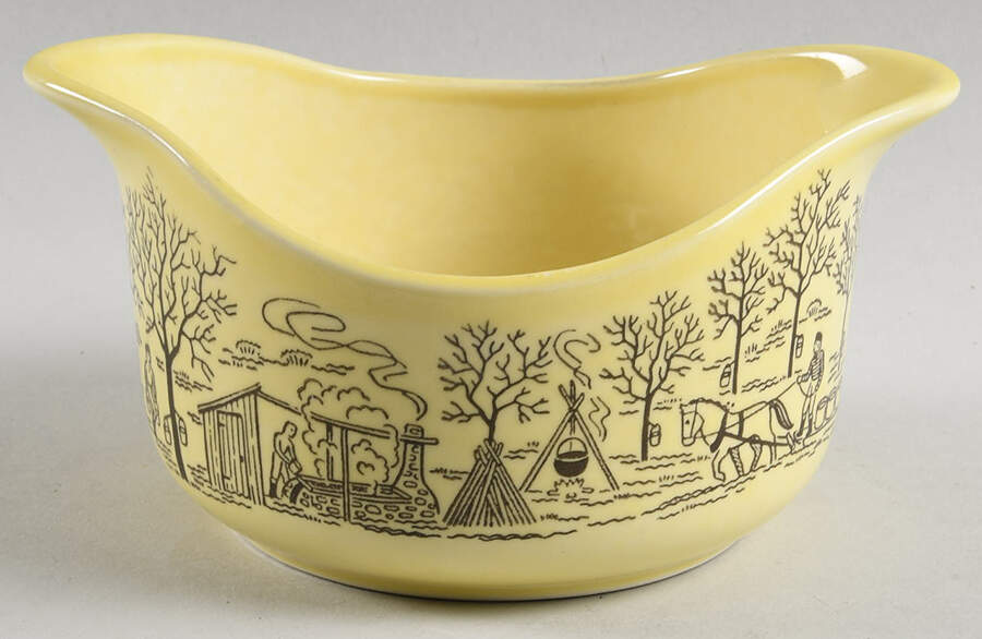 Bucks County Gravy Boat by Royal (USA)-1