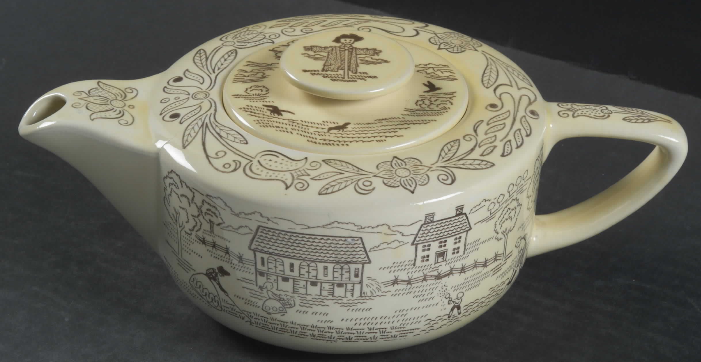 Bucks County Teapot & Lid by Royal (USA)-1