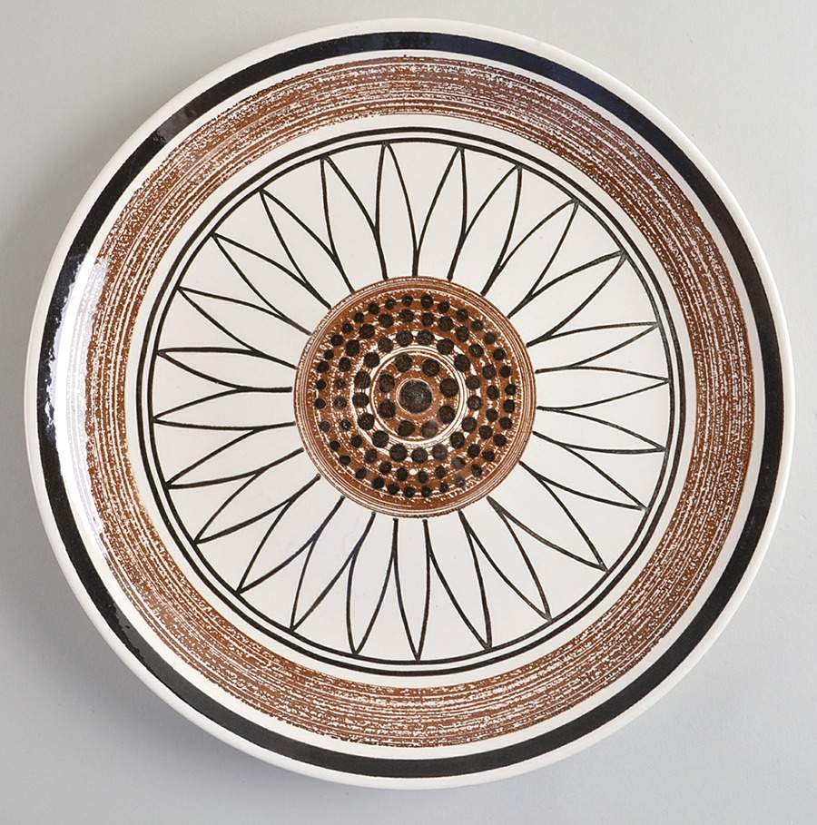 Casa Del Sol 11" Chop Plate (Round Platter) by Royal (USA)-1