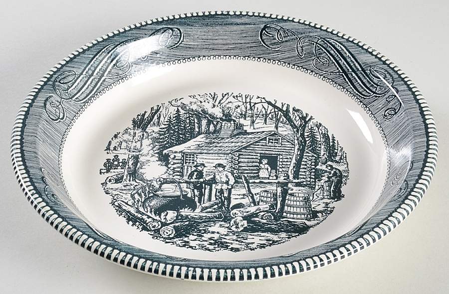 Currier and Ives Blue 10" Pie Baking Plate by Royal (USA)-1