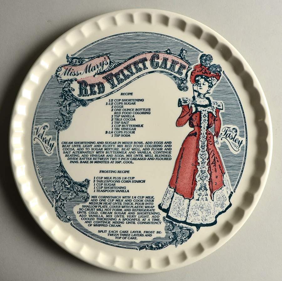 Currier and Ives Blue Cake Plate by Royal (USA)-1