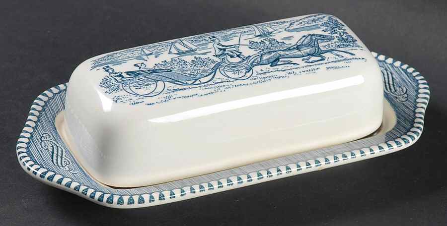 Currier and Ives Blue 1/4 Lb Covered Butter by Royal (USA)-1