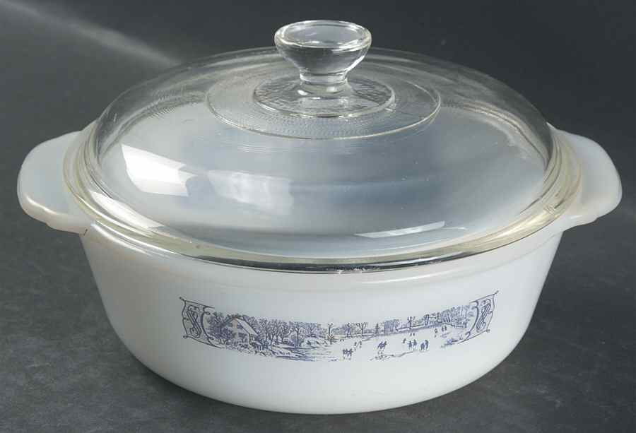 Currier and Ives Blue 1 Quart Round Ovenware Casserole with Lid by Royal (USA)-1