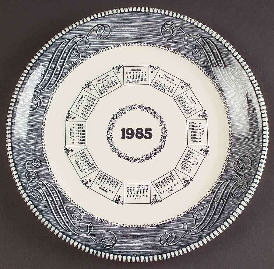 Currier and Ives Blue "1985" Calendar Plate by Royal (USA)-1