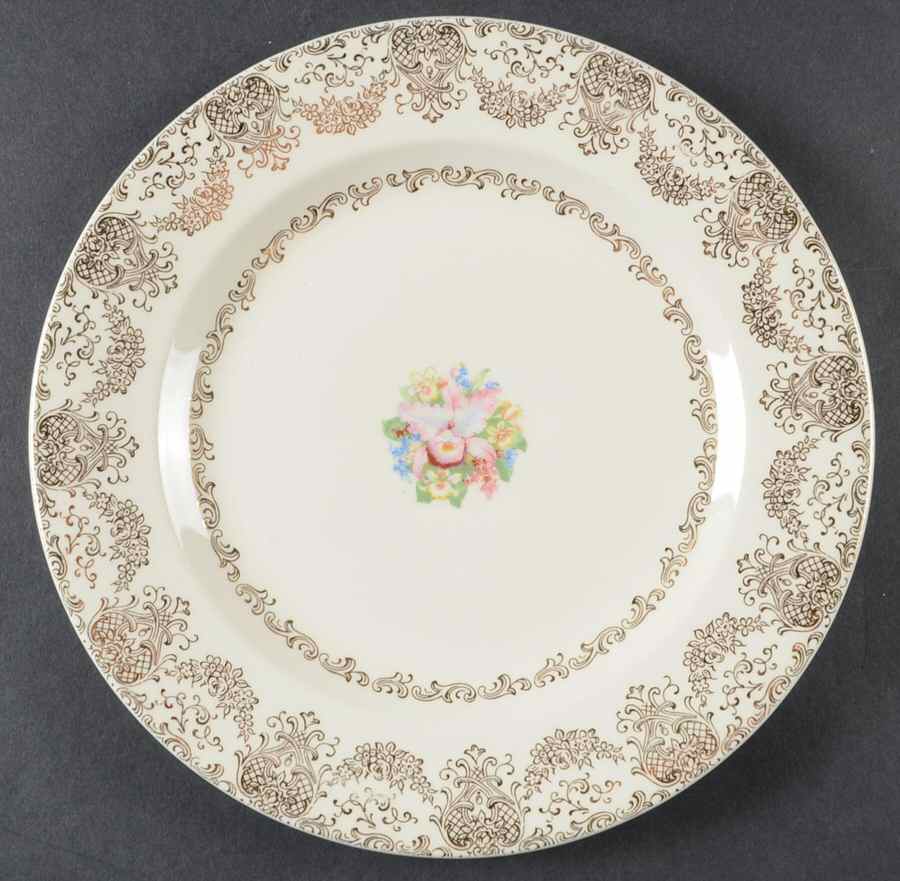 Delmar Lace Luncheon Plate by Royal (USA)-1