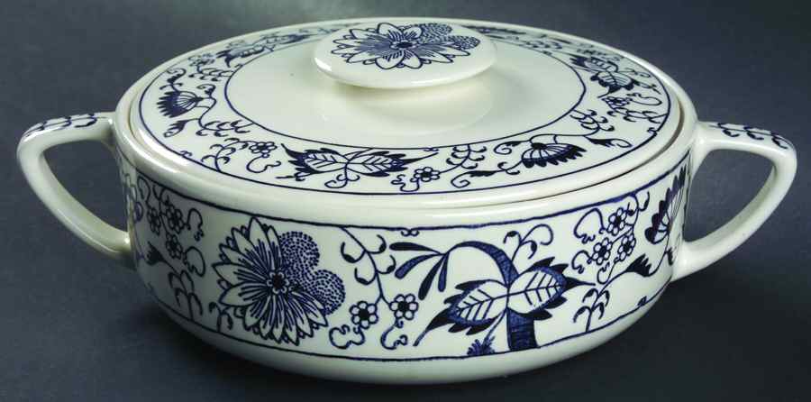 Doorn Round Covered Vegetable by Royal (USA)-1