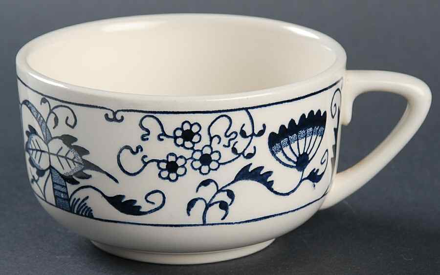 Doorn Flat Cup by Royal (USA)-1