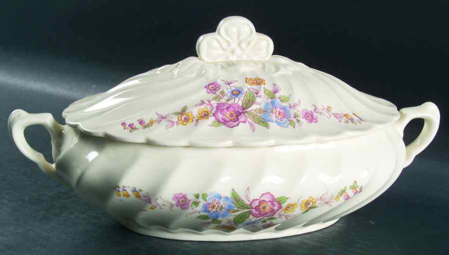 Gilda Oval Covered Vegetable by Royal (USA)-1
