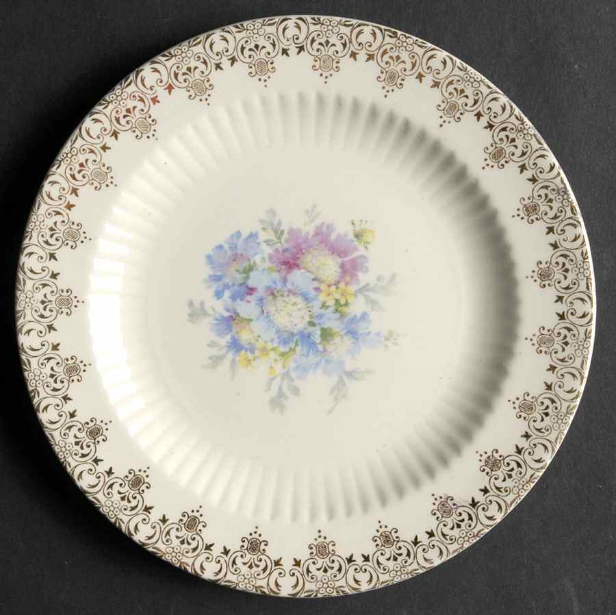 Heritage Bread & Butter Plate by Royal (USA)-1