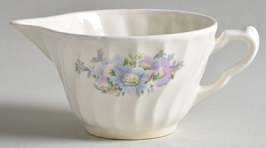Honey Lee (No Trim) Creamer by Royal (USA)-1