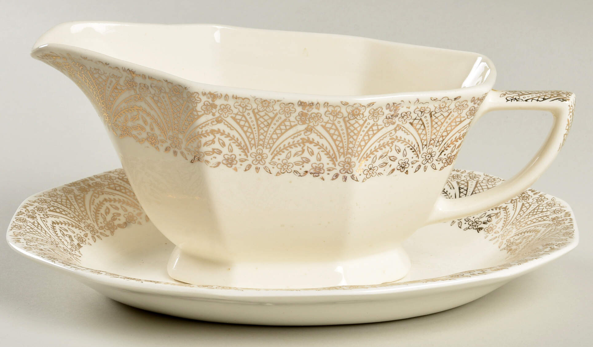 Lamar Gravy Boat & Underplate by Royal (USA)-1