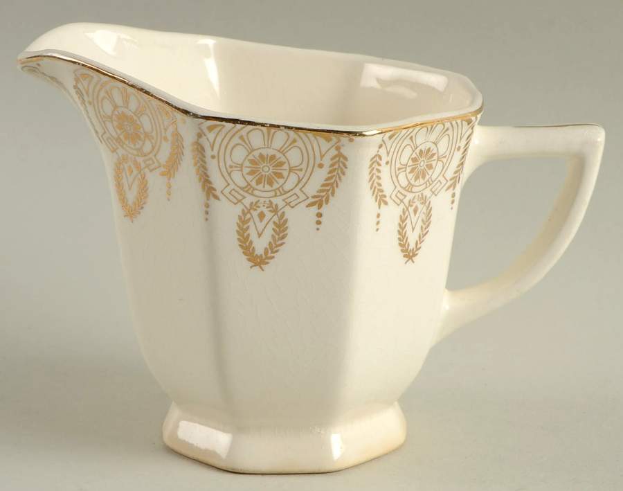 Manhattan Creamer by Royal (USA)-1