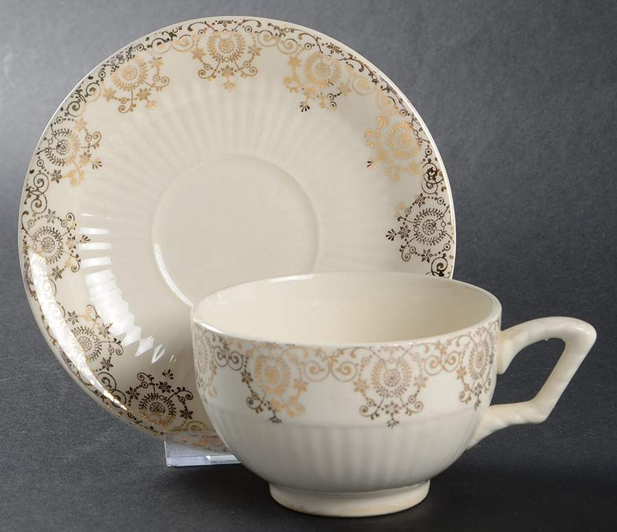 Manchester Flat Cup & Saucer Set by Royal (USA)-1