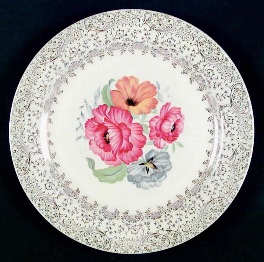 Moderne Dinner Plate by Royal (USA)-1