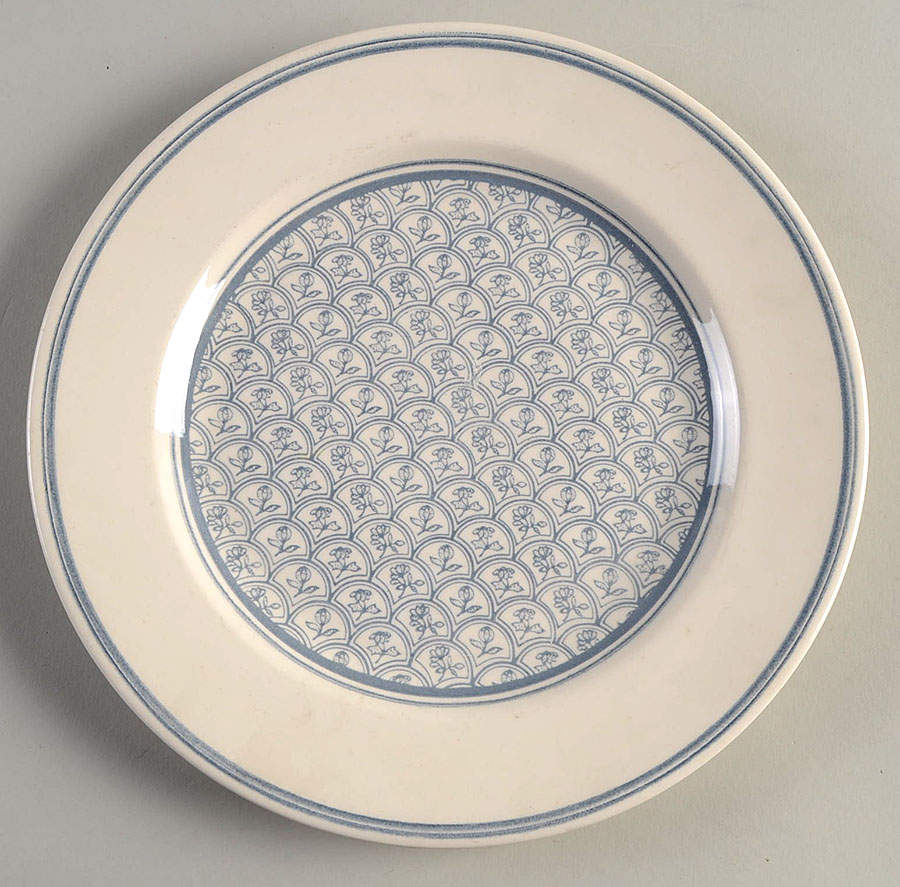 Mount Vernon Dinner Plate by Royal (USA)-1