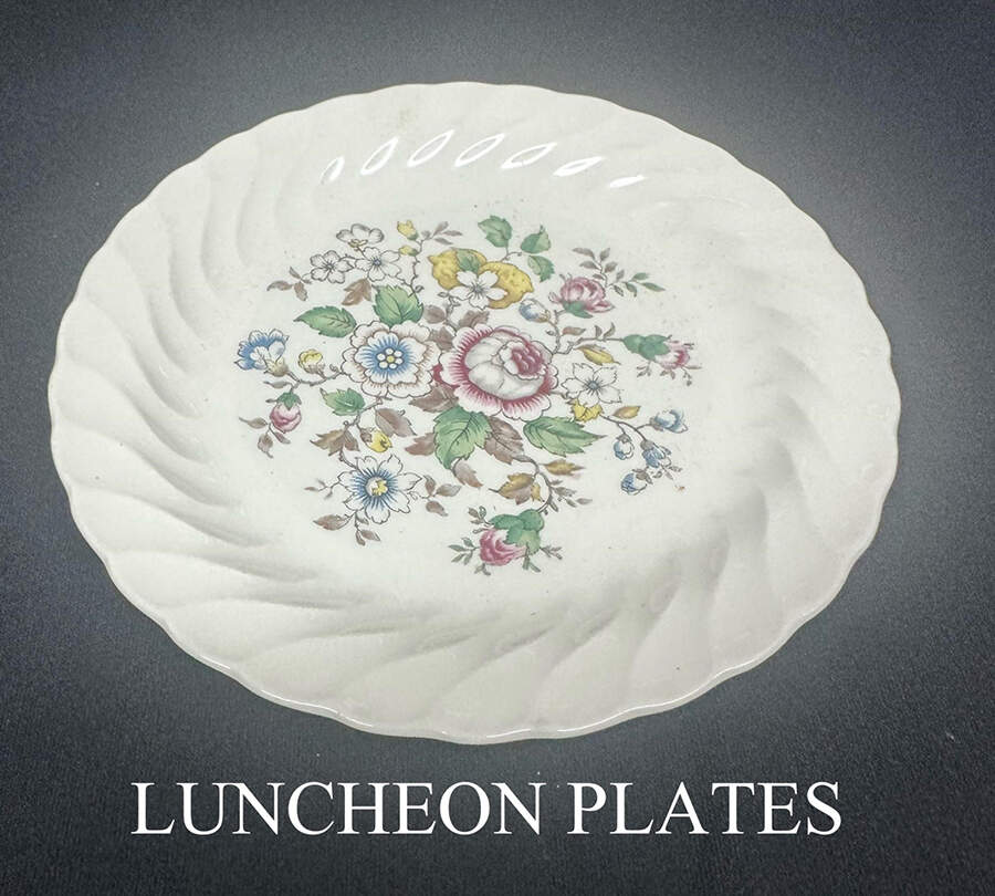 Nola Luncheon Plate by Royal (USA)-1