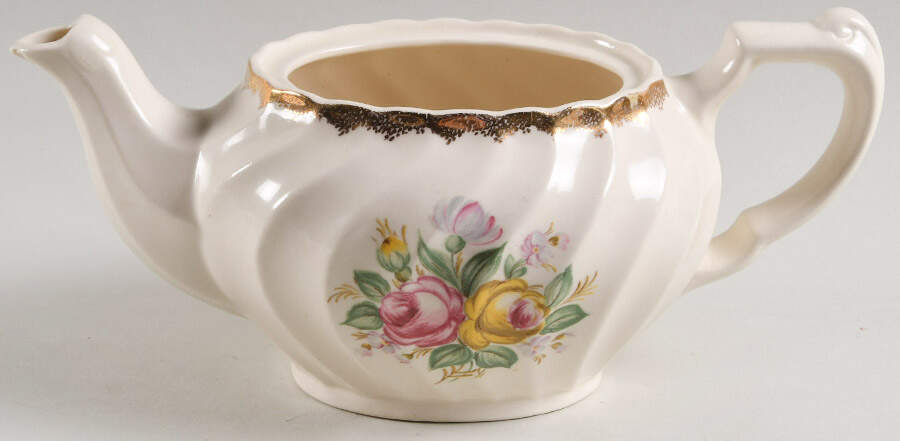 Quban Royal Teapot No Lid by Royal (USA)-1