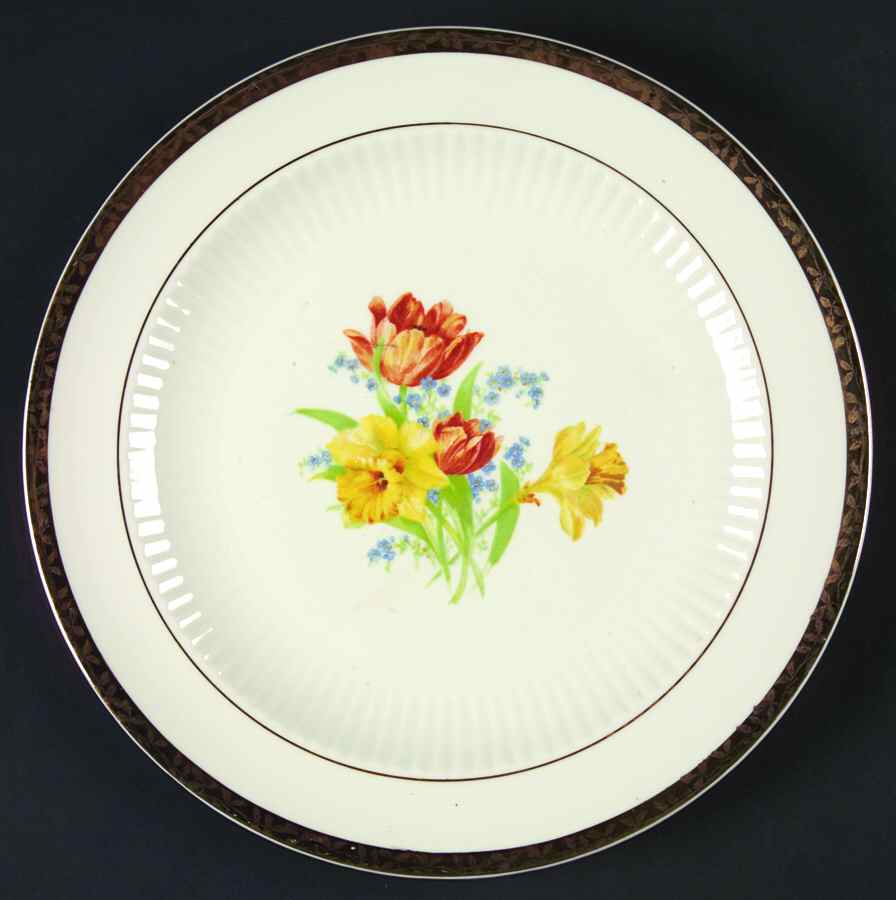 Royal Bouquet Luncheon Plate by Royal (USA)-1