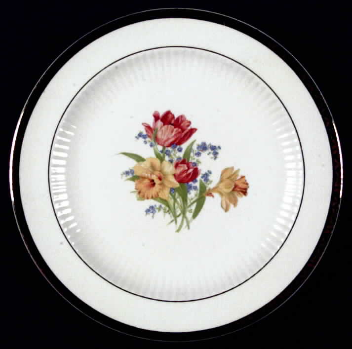 Royal Bouquet Luncheon Plate by Royal (USA)-1