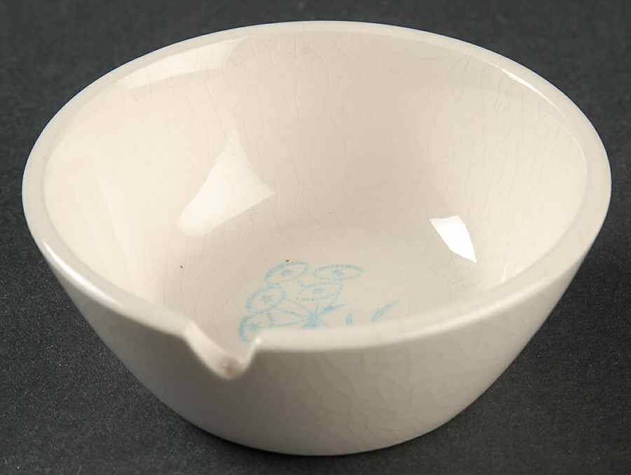 Royal Maytime Small Ashtray by Royal (USA)-1