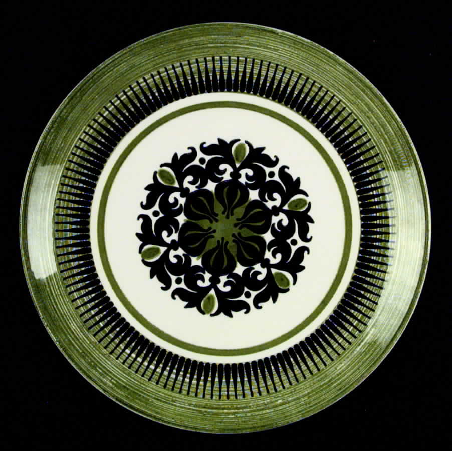 RYL11 Dinner Plate by Royal (USA)-1